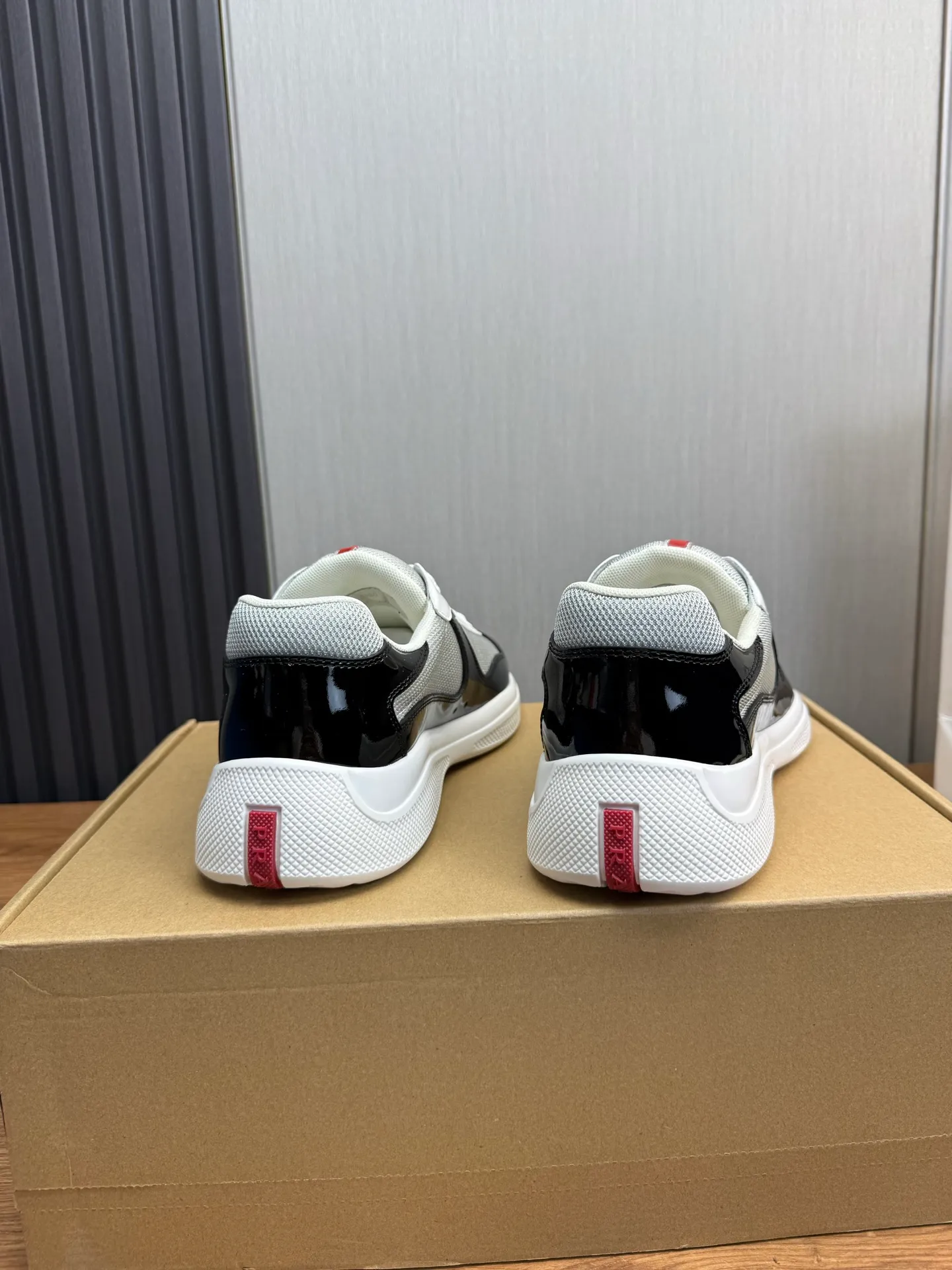 Men's shoes 640💰 [PRADA] Hot selling items🔥Must be recommended every day~~ Official website synchronized, 1:1 high quality shipments✔️ Imported cowhide fabric, rubber material + cowhide lining, original bottom, high-end airplane box packaging🎁 38-45 (38.45 custom-made, non-returnable)